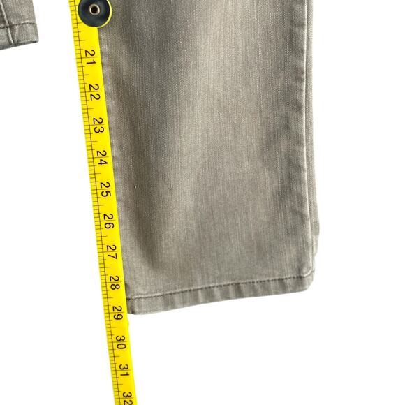 Chicos Platinum Denim Ultimate Fit Slim Leg Beige Classic Fit Pants Size 8 Short - Picture 8 of 8